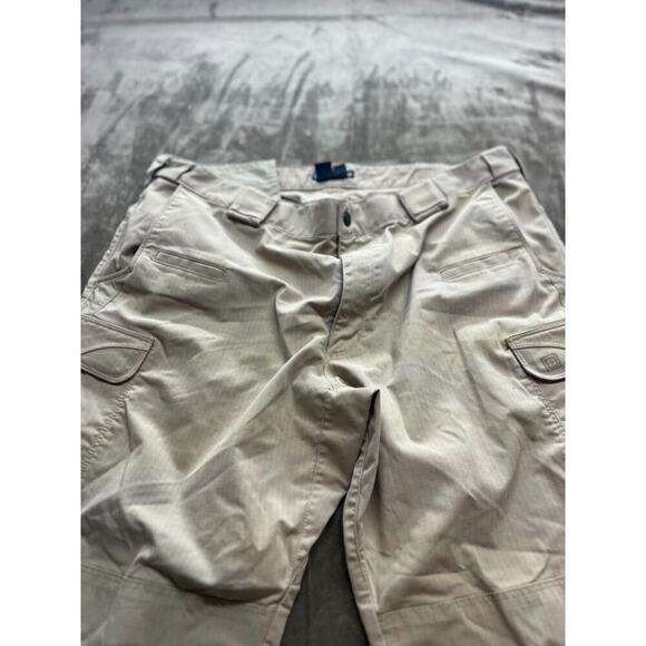 5.11 Tactical Pants Mens Size 40x32 Beige Ripstop Cargo Shooting Training‎ Range - Picture 2 of 6